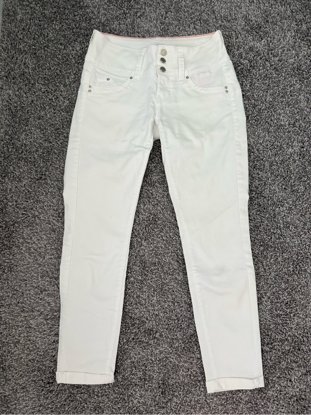 Women's White Skinny Capri’s